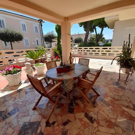Bouganville Casa Vacanza Ambiente Climatizzato Con Wi Fi Pineto Exterior photo