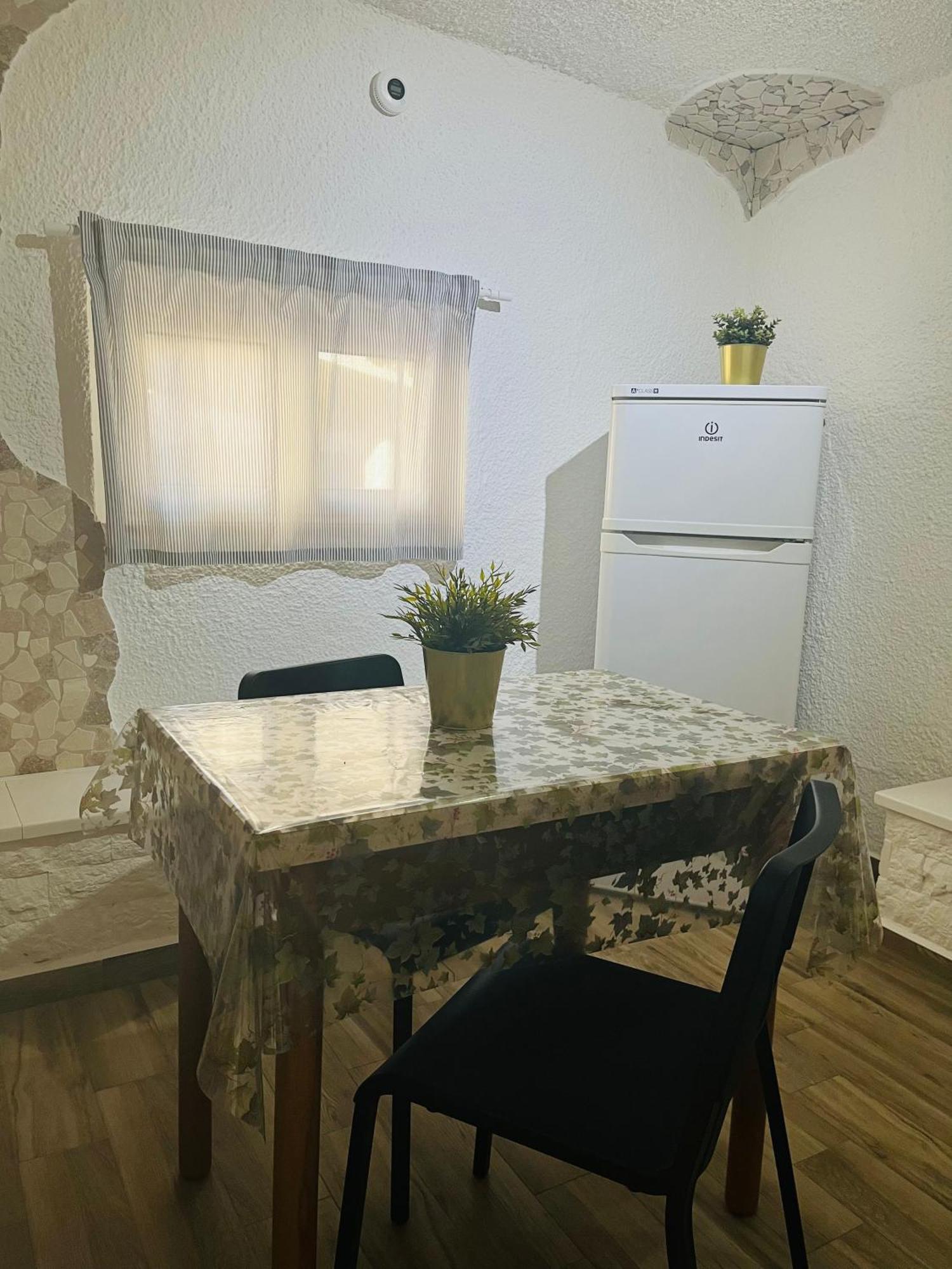Bouganville Casa Vacanza Ambiente Climatizzato Con Wi Fi Pineto Exterior photo